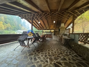 Casa cu posibilitate transformare in pensiune si teren de vanzare Piatra Neamt  - imagine 6