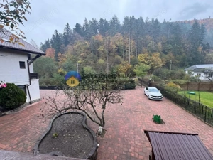 Casa cu posibilitate transformare in pensiune si teren de vanzare Piatra Neamt  - imagine 4