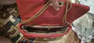 Geanta rosie Valentino cu tinte