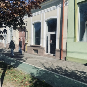Spatiu comercial 80 mp cu intrare din strada Brancoveanu!