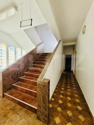 Clădire cu potențial investițional – fostă pensiune în zona Aradului - imagine 4