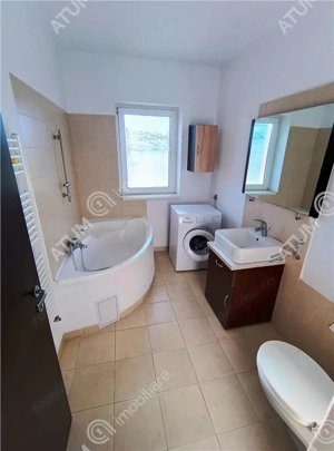 Apartament modern cu 2 camere si terasa etaj 1 in Sibiu zona Strand - imagine 6