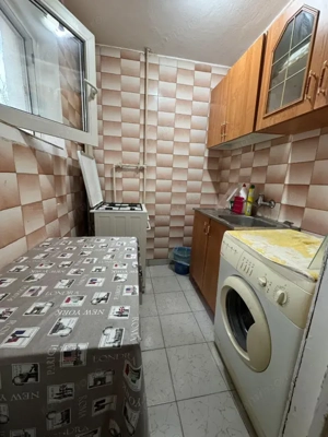 Apartament 3 camere semidecomandat, etaj intermediar - imagine 4