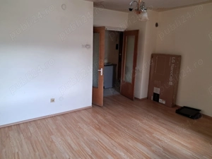 Garsoniera Racadau intrare. - imagine 2