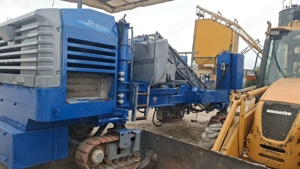 Vând finisor de beton WIRTGEN SP250 - imagine 4