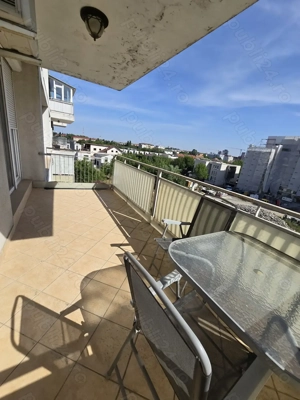 Vand apartament cu 2 camere zona Aradului, langa British School