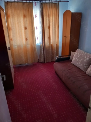 Vând în orașul Bumbești Jiu apartament cu 3 camere, decomandat, etaj 2. - imagine 4
