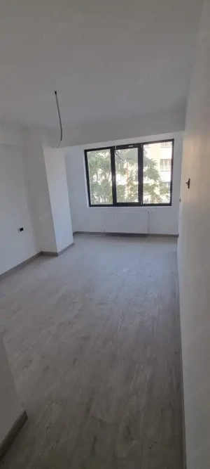 Apartament 3 camere, 78 mp, zona George Enescu - imagine 2