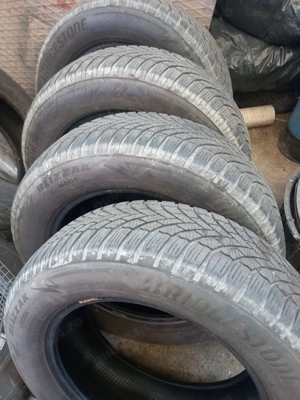 Anvelope de iarna  SUV 215x65x17 Birdgestone l - imagine 2