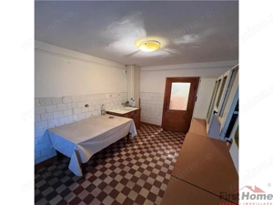 Apartament 4 camere, etaj 2 4, 86mp utili, zona Liceu Unirea  Politie