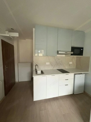 apartament o camera de inchiriat în zona Olimpia - imagine 4