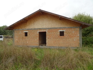 De vanzare casa la rosu in Bod teren generos 723 mp