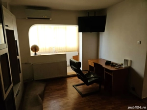 Închiriez apartament două camere. 