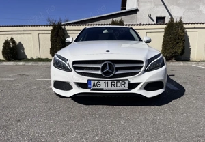 Vând Mercedes benz C180