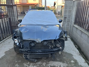 Skoda Octavia 3 an 2016 motor 2.0 TDI DSG accidentata fata - imagine 2