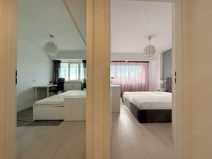 3 camere - Ion Mihalache - bloc 1979 - etaj 9 9 - renovat - spatii depozitare - imagine 3