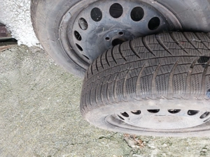Anvelope cu tot cu jante.