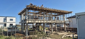 Mesrias universal in constructii