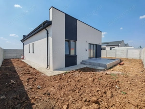 Casa 4 camere Gata de Mutat, teren 442 mp- Comuna Berceni - imagine 4 Casa 4 camere Gata de Mutat, teren 442 mp- Comuna Berceni - imagine 4