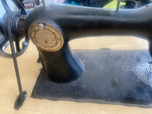 Masina de cusut ,,SINGER'' - imagine 2