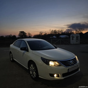 Renault Latitude - imagine 3 Renault Latitude - imagine 3