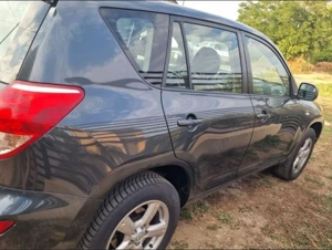 Toyota rav 4 4x4 SUV - imagine 2 Toyota rav 4 4x4 SUV - imagine 2