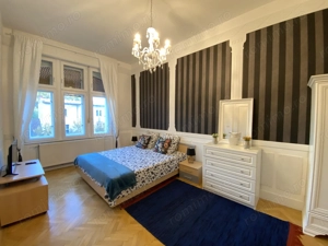 Cladire Istorica, 4 camere, 134 mp, Renovat, Zona Sinaia, Comision 0% - imagine 5