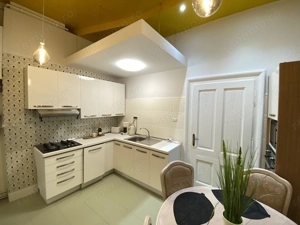 Cladire Istorica, 4 camere, 134 mp, Renovat, Zona Sinaia, Comision 0% - imagine 7