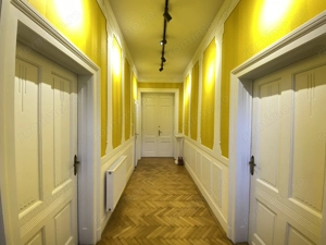 Cladire Istorica, 4 camere, 134 mp, Renovat, Zona Sinaia, Comision 0% - imagine 10