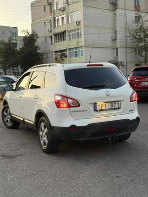 Vând Nissan Qashqai +2;