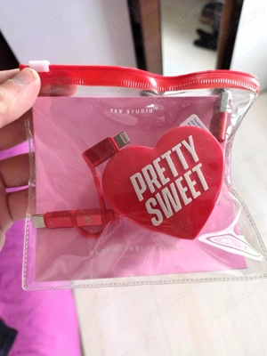 Incarcator Yes Studio - Retractable Cable Tidy Heart