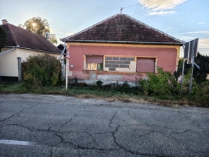 Casa Biharkeresztes, 2500 mp