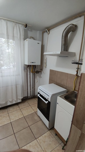 garsoniera de inchiriat - imagine 5