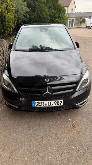 Mercedes-Benz B 200