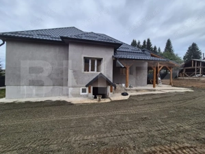 Casa de vacanta in curs de modernizare in Belis, 5 camere, 920mp teren drept - imagine 3