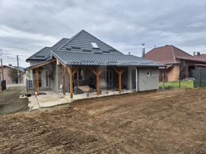 Casa de vacanta in curs de modernizare in Belis, 5 camere, 920mp teren drept