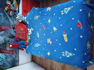 Vând patut spiderman 