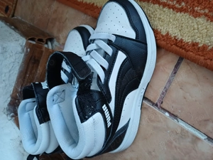 Vând adidași copii in stare buna