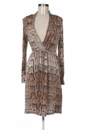 Vând rochie mărimea S - imagine 5