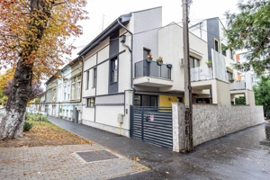 PRET NOU! Apartament nou, ultracentral, cu loc de parcare privat