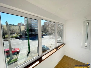 Structura decomandata,mobilat si utilat cochet,etaj 1,Centrul Civic,Brasov - imagine 6 Structura decomandata,mobilat si utilat cochet,etaj 1,Centrul Civic,Brasov - imagine 6