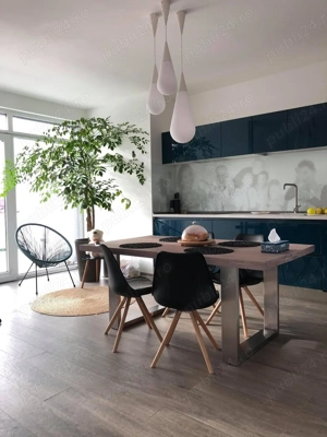 Vand cladire 3 etaje pe mal la Bega - imagine 2