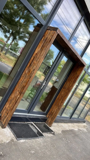 Vand cladire 3 etaje pe mal la Bega - imagine 5