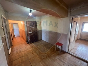 Apartament cu 4 camere de vânzare în zona Central - imagine 5 Apartament cu 4 camere de vânzare în zona Central - imagine 5