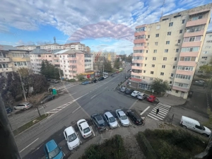 Apartament cu 4 camere de vânzare în zona Central - imagine 8 Apartament cu 4 camere de vânzare în zona Central - imagine 8