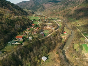 Proprietate unică în Tarcău – 30.283 mp intravilan, casă P+M - imagine 5