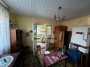 Casa batraneasca din caramida de vanzare si 4500 mp teren Negri Bacau - imagine 7