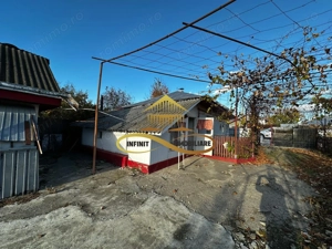 Casa batraneasca din caramida de vanzare si 4500 mp teren Negri Bacau - imagine 5