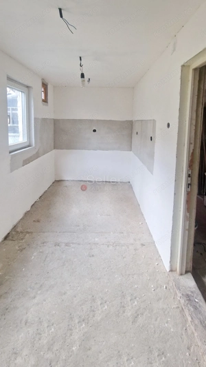 Aproape De Castelul Cantacuzino - imagine 13