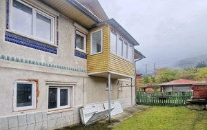 Aproape De Castelul Cantacuzino - imagine 4